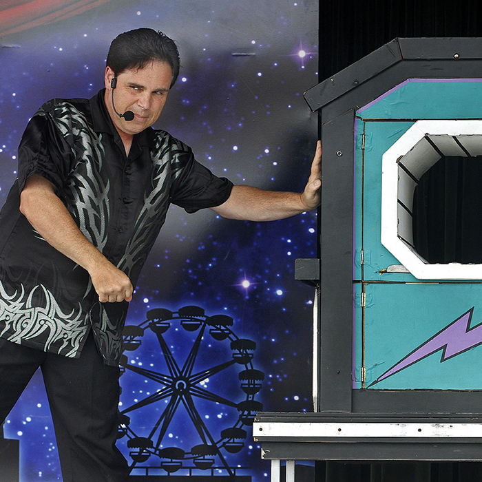 MAGIC OF LANCE GIFFORD NJ FAIR